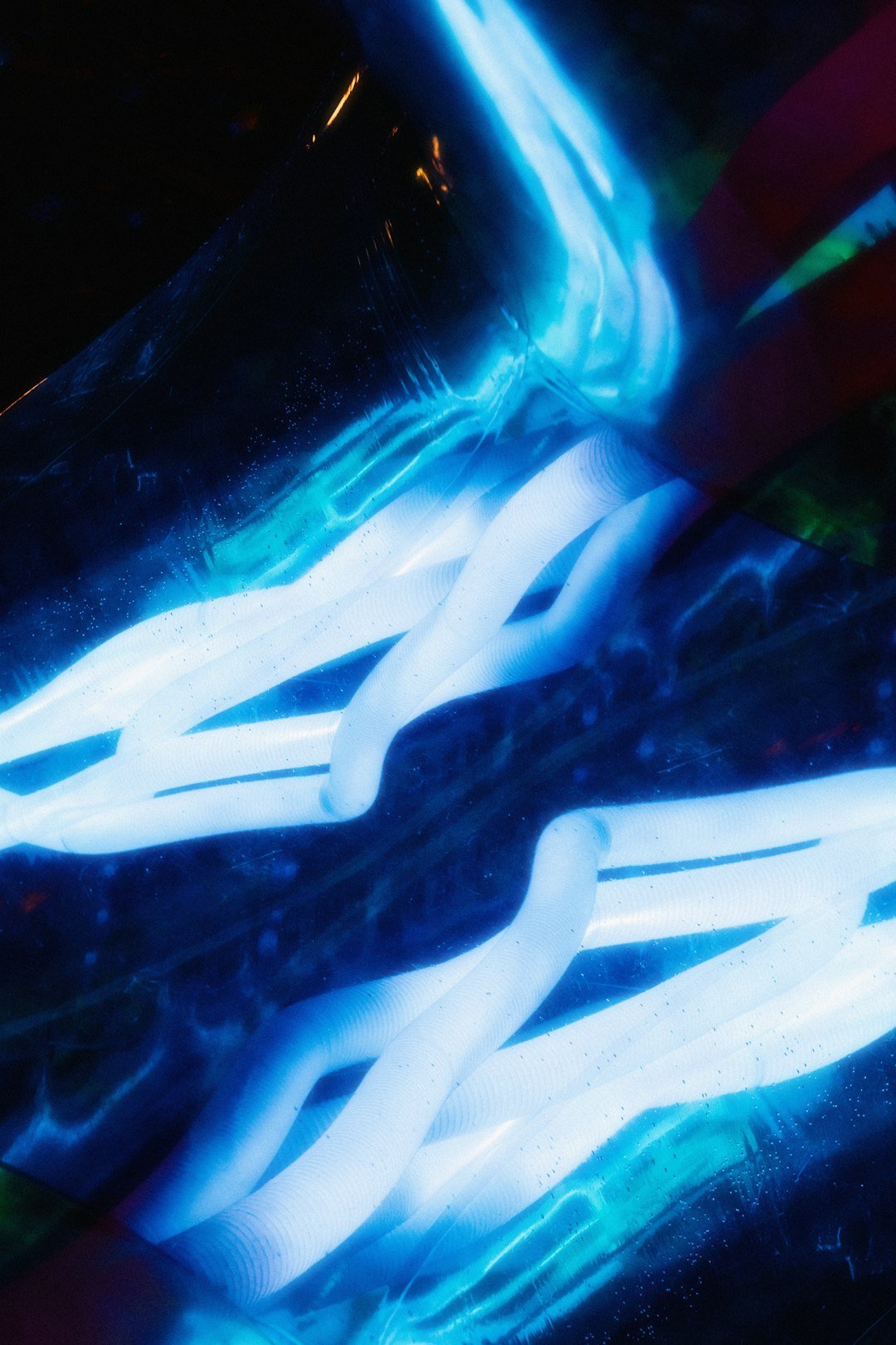 A blurry photo of a pair of skis in motion